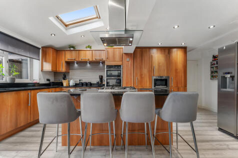 3 Watton Close29.jpg