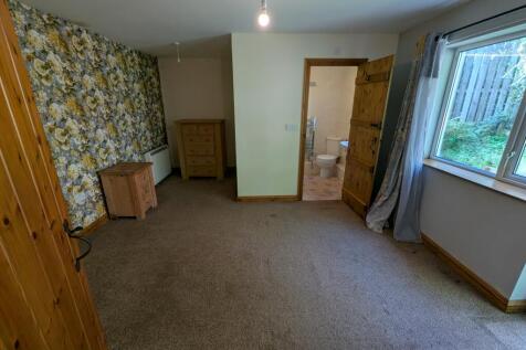 Bedroom T202509241630.jpg