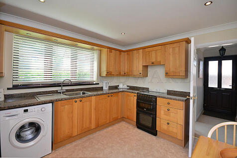 Kitchen/Breakfast...