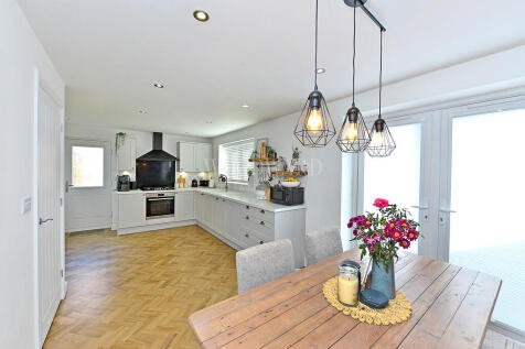 Kitchen/Dining Ro...