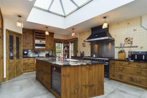 Kitchen/Dining Ro...