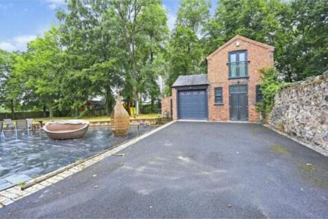 Annexe and Garage