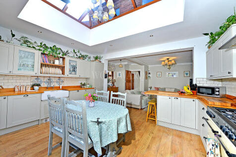Open Plan Living/...