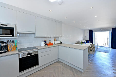 Open Plan Living/...