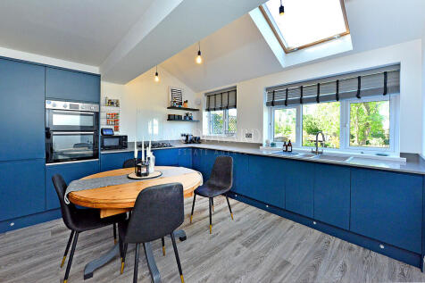 Open Plan Living/...