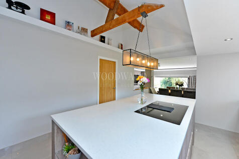Kitchen/Breakfast...