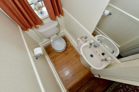 Cloakroom/WC