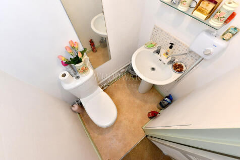 Cloakroom/WC