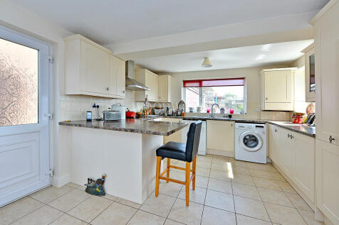 Kitchen/Dining Ro...