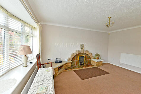 Living/Dining Roo...