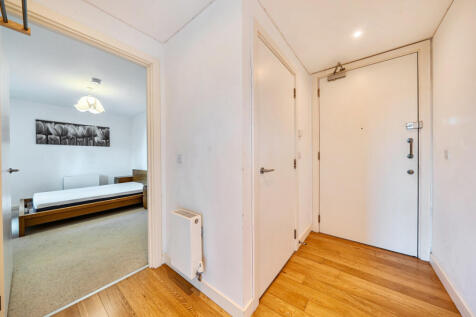 1381707-9-6915bd8...