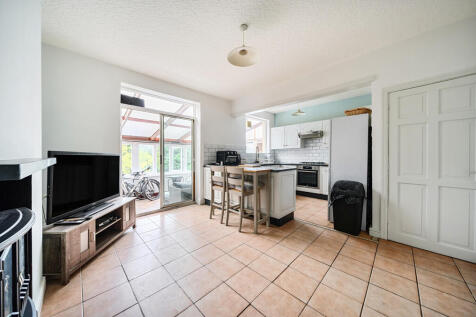 1358574-5-68e4eaf...