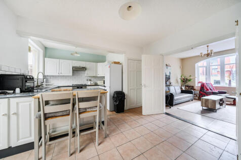 1358574-6-68e4eb1...