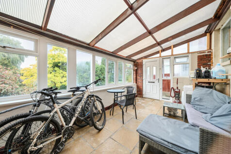 1358574-7-68e4eb4...