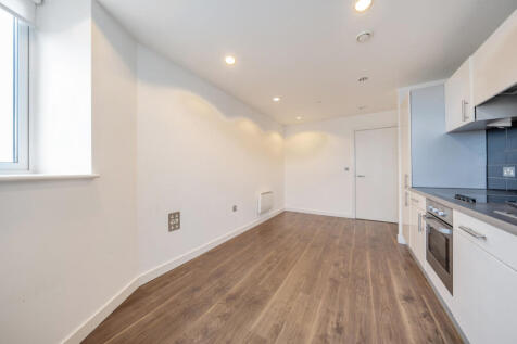 1364394-4-68e8deb...