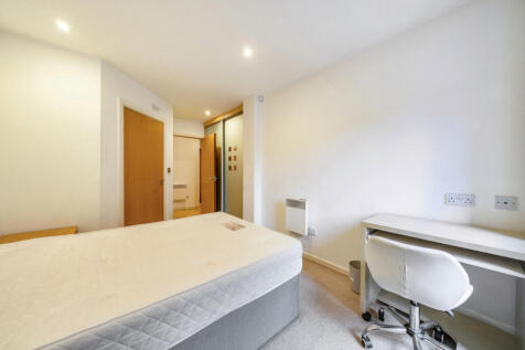 1364515-7-68e8fda...