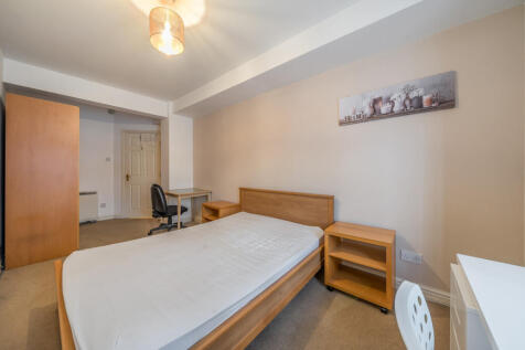 1364514-6-68e8edd...