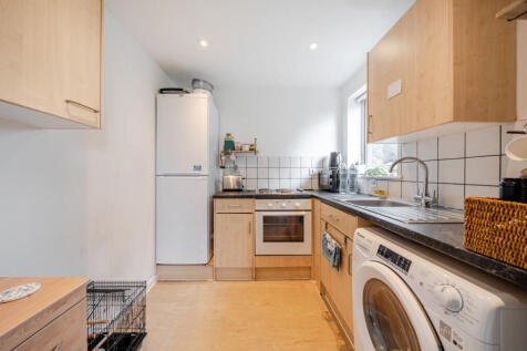 1361837-8-68e3aae...