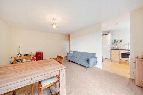 1361837-10-68e3ab...