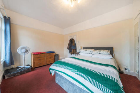 1365005-6-68ef7e5...