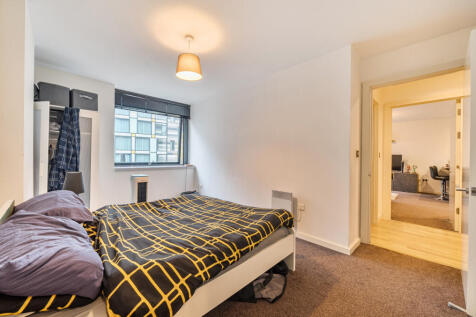 1370477-11-68f7aa...