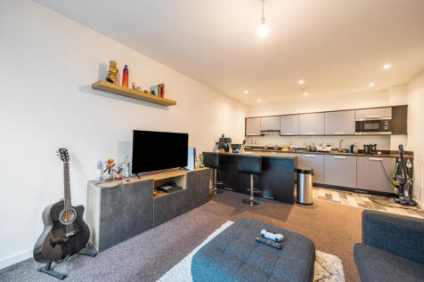 1370477-8-68f7aa1...