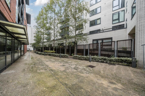 1370477-17-68f7aa...