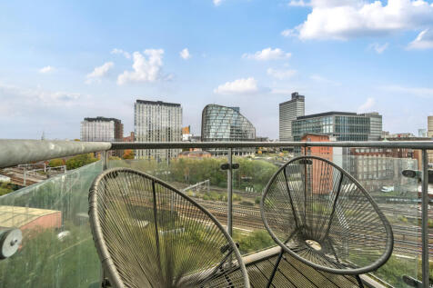 1371225-6-68fb7af...