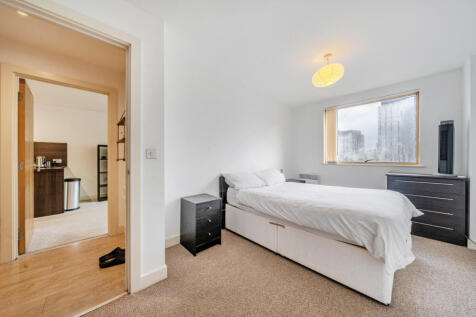 1371225-11-68fb7b...