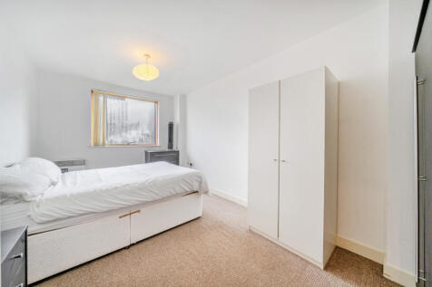 1371225-12-68fb7b...