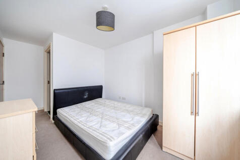 1373325-10-690dee...