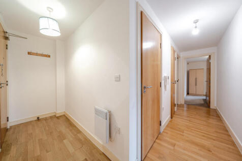 1373325-12-690dee...