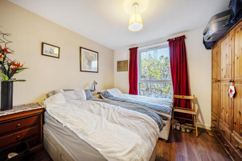 1377057-5-690e12a...