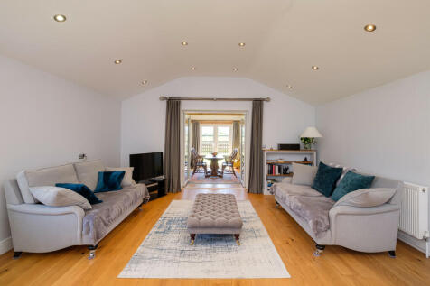 Annexe sitting ar...
