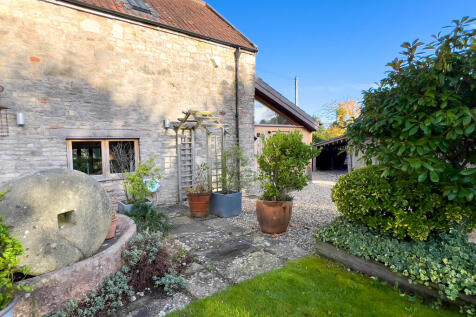 Garden pots