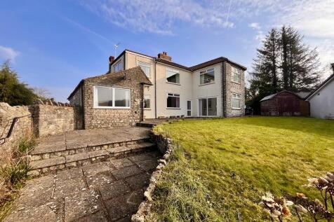 View of house fro...