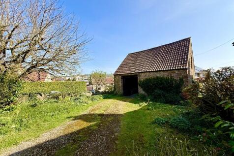 Garage/outbuildin...