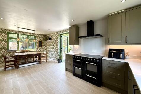 Kitchen/Dining Ar...