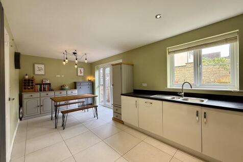 Kitchen/Dining Ro...