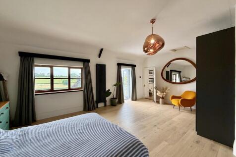 Bedroom with Ensu...