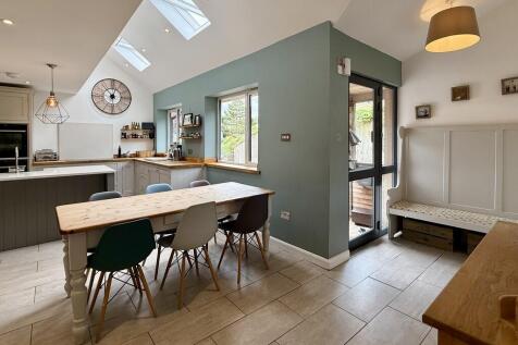 Kitchen/Family/Di...