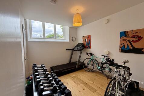 Gyn/Play Room