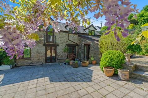 Terrace &amp; Cottage