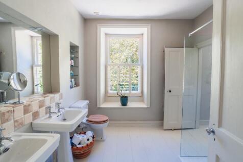 Main Shower Room