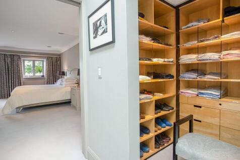 Dressing Room 2