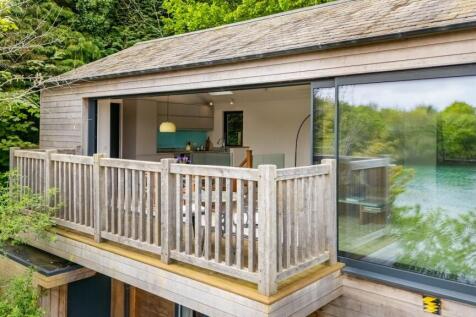 Boathouse Balcony