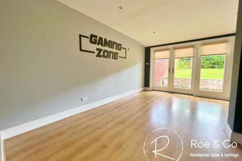 Games room/Sitting area