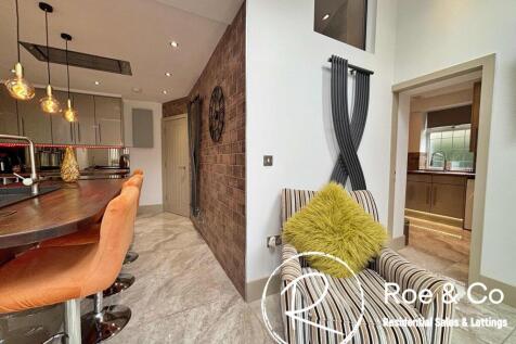 Kitchen/Family room