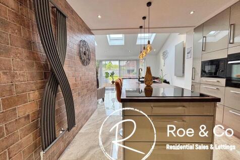 Kitchen/Family room