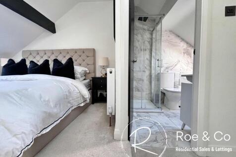Bedroom one/en-suite
